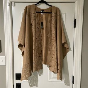 New Directions Curvy One Size Faux Suede Cape